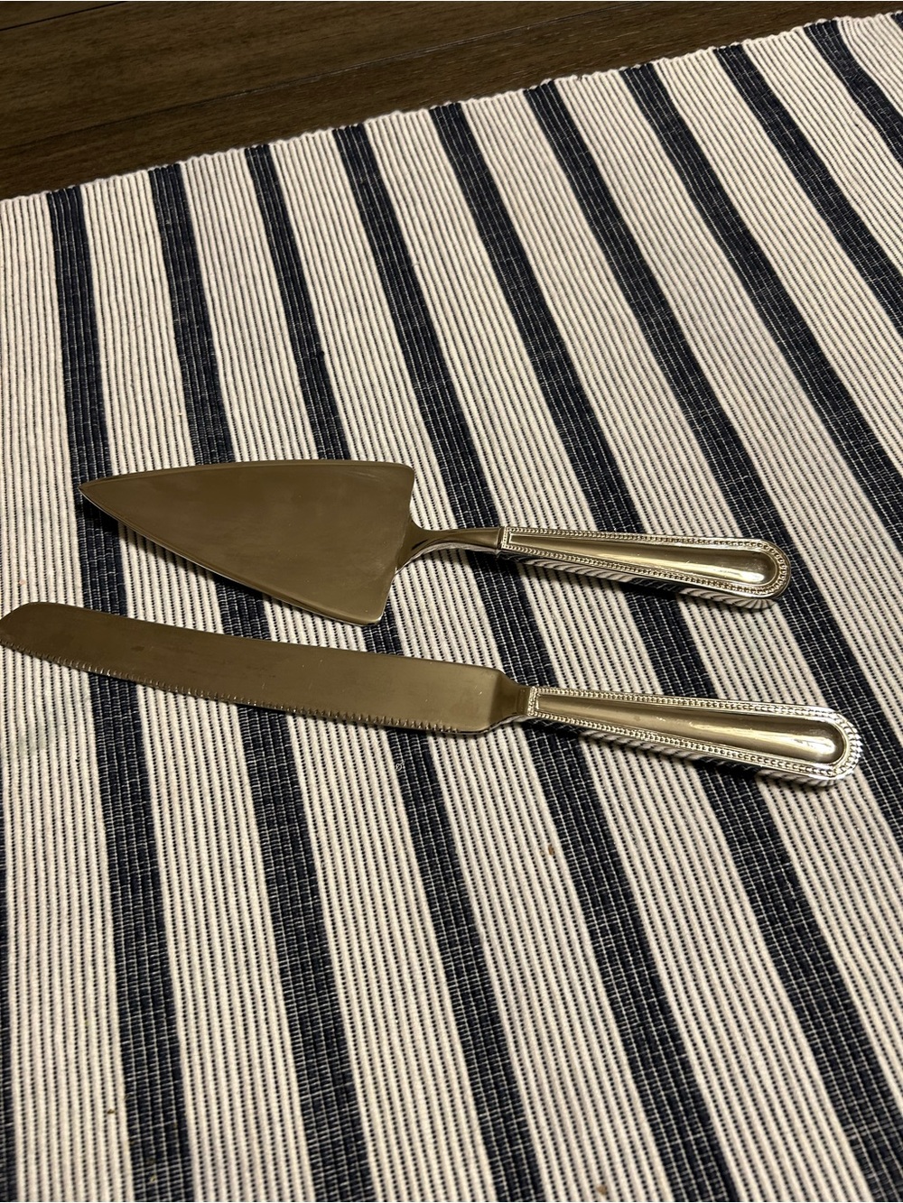 Godinger Silver-plated Cake Server and Knife Set - Silver